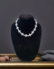 Load image into Gallery viewer, Pink Clover Necklace (18”)