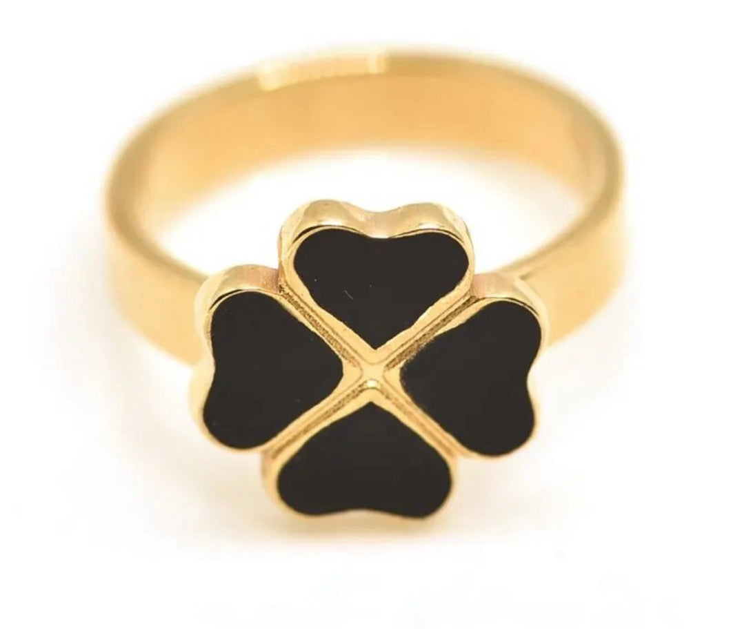 Elegant Midnight Clover Ring