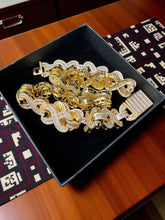 Load image into Gallery viewer, Bold Twist Chain (18”)
