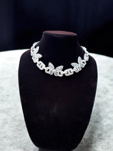 Load image into Gallery viewer, Butterfly Cuban Link (18”)
